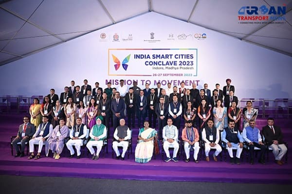 President Droupadi Murmu felicitates winners of India Smart Cities Award Contest (ISAC) 2022